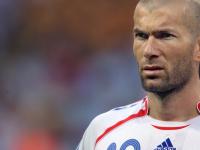 FB体育赛事-当巴黎遇上芬兰，阿劳霍的存在感如何重新定义足球场上的纬度